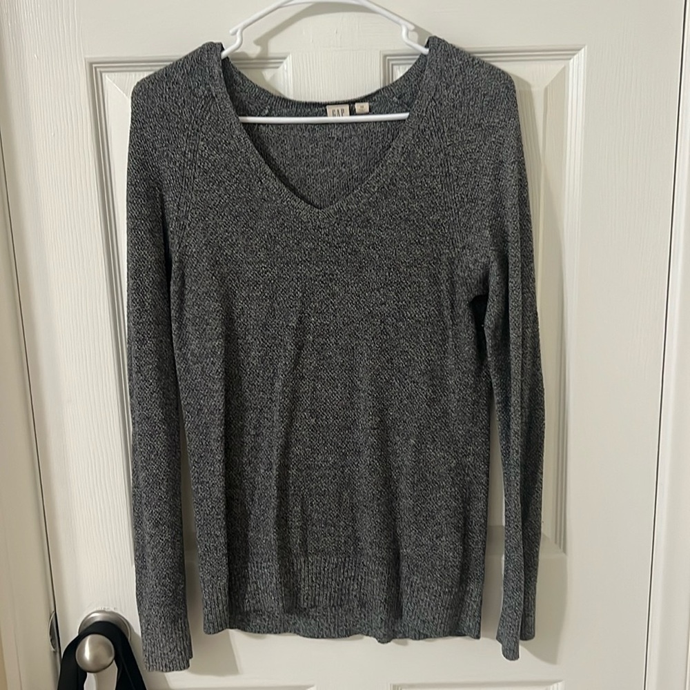 GAP Gray Long Sleeve Tee
